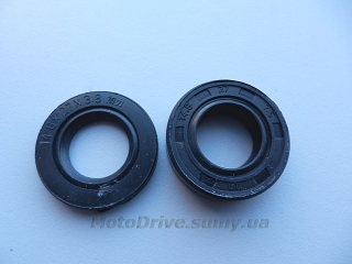 Сальники двигателя F80 (пара).