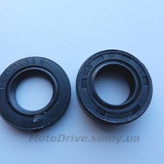 Сальники двигателя F80 (пара).